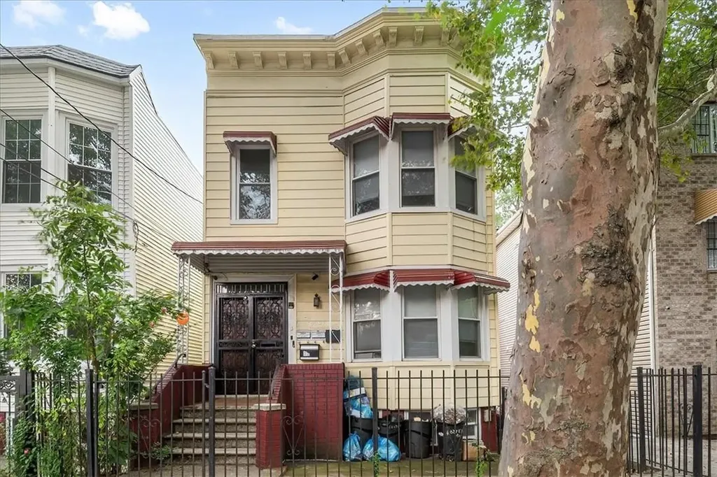 4027 Edson Avenue Bronx NY 10466