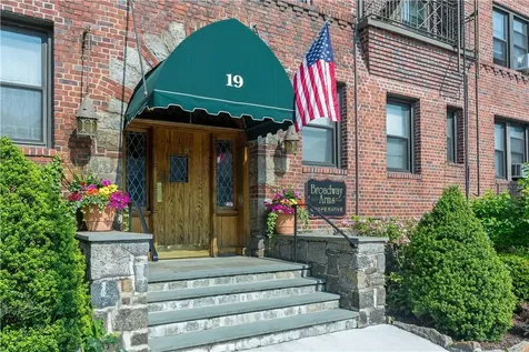 19 S Broadway Tarrytown NY 10591