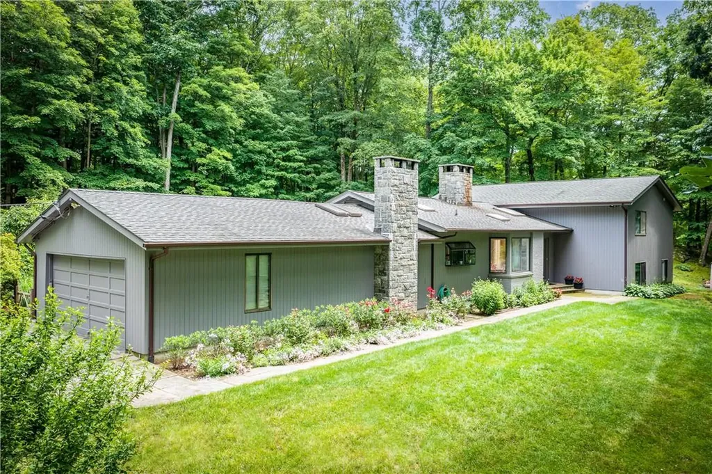 11 Tatomuck Road Pound Ridge NY 10576