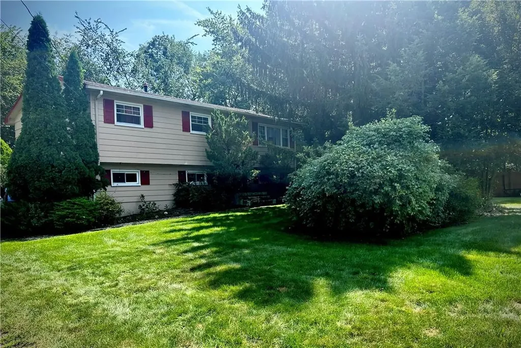 32 Oxford Court Spring Valley NY 10977