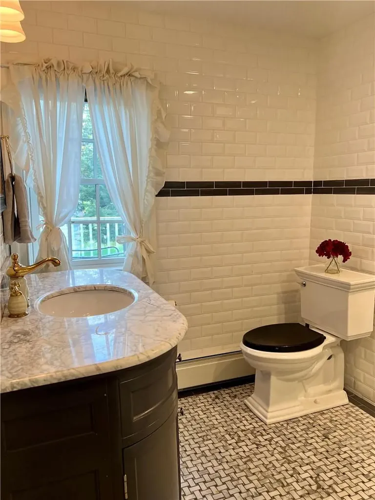 11 Hathorn Road Warwick NY 10990