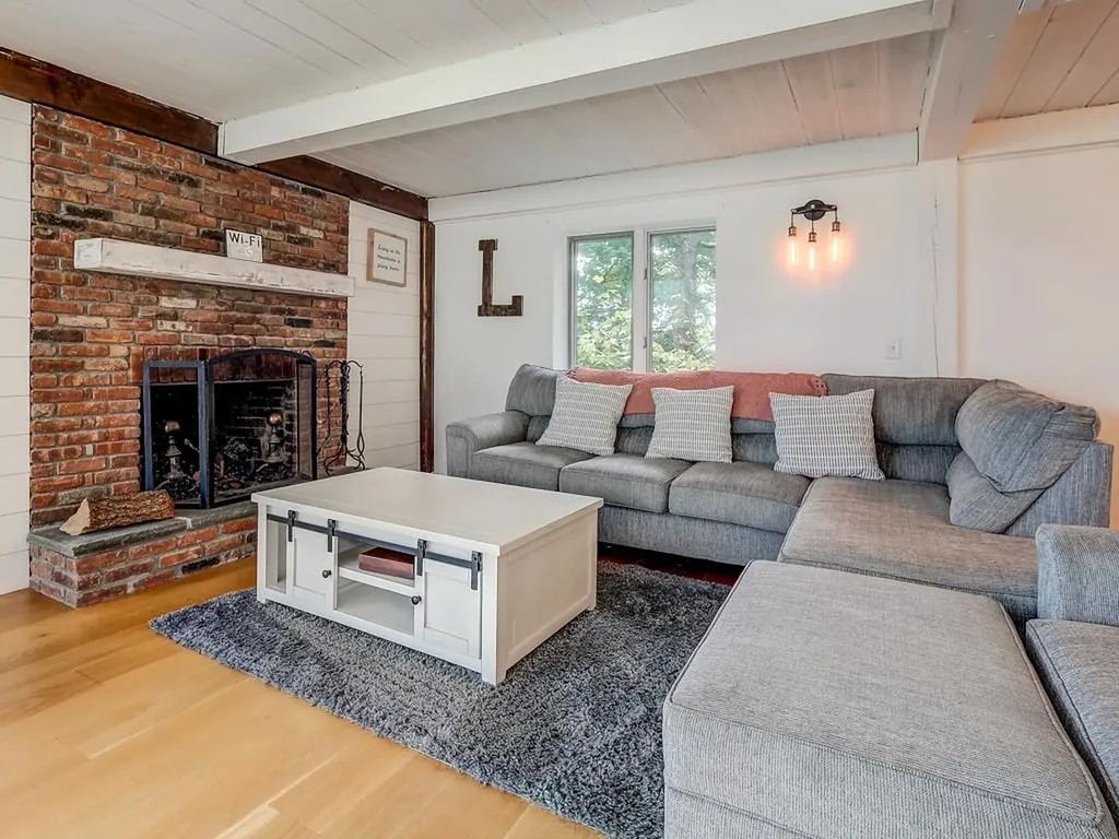 186 County Route 164 Callicoon NY 12723