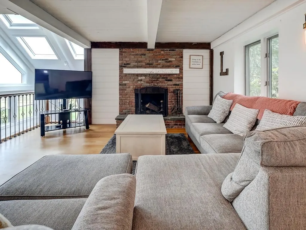 186 County Route 164 Callicoon NY 12723