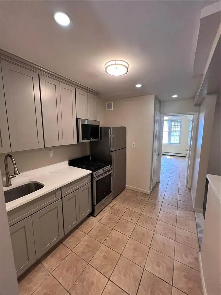 1136 E 225th Street Bronx NY 10466