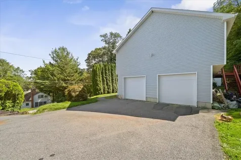 194 Topland Road Mahopac NY 10541