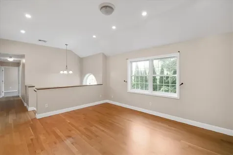194 Topland Road Mahopac NY 10541