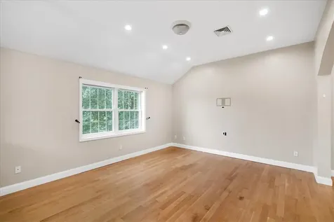 194 Topland Road Mahopac NY 10541