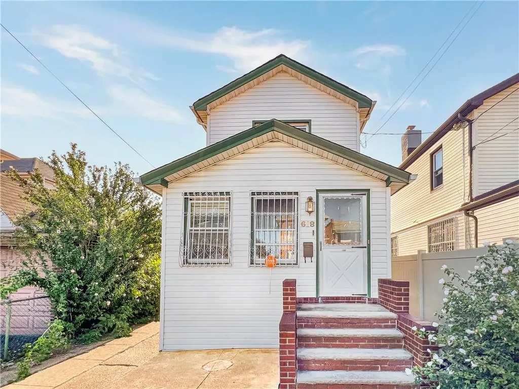 618 E 48th Street Brooklyn NY 11203