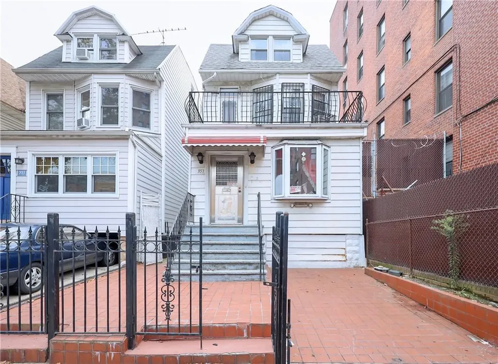 353 E 4th Street Brooklyn NY 11218
