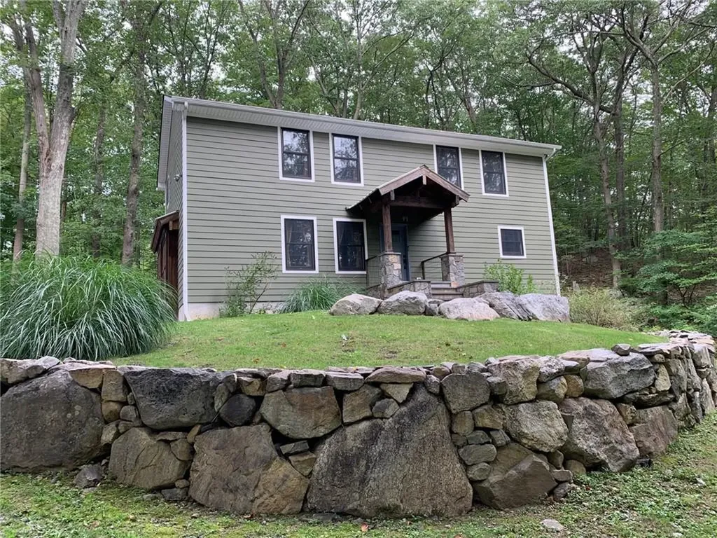 129 E Mountain Road S Cold Spring NY 10516