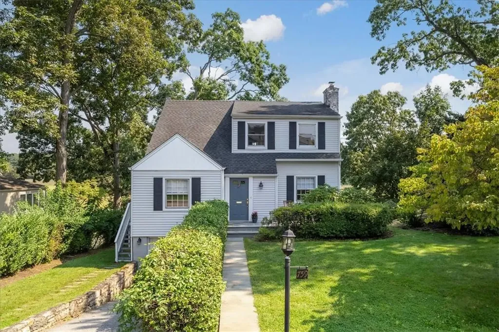 759 Soundview Drive Mamaroneck NY 10543