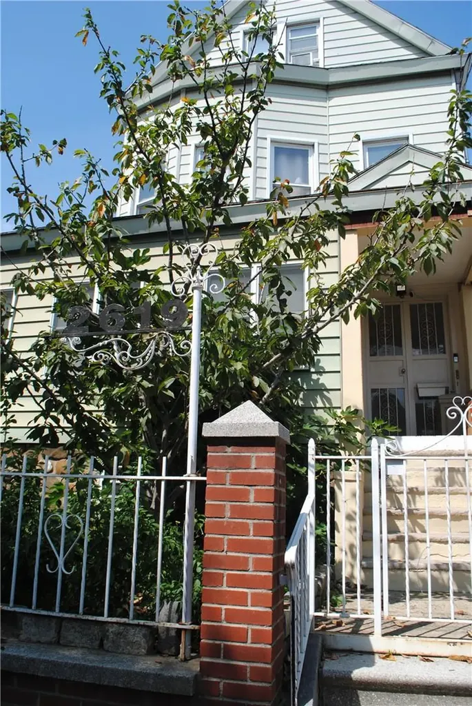 2619 Saint Raymonds Avenue Bronx NY 10461