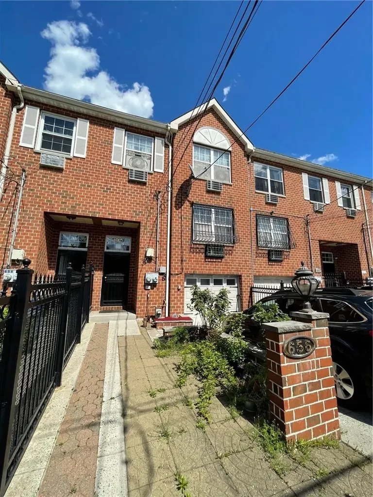 656 Underhill Avenue Bronx NY 10473