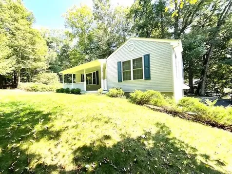 28 Wildwood Drive Poughkeepsie NY 12603
