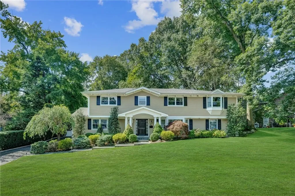 28 Country Ridge Circle Rye Brook NY 10573