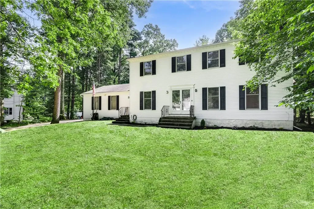 3 Carnelli Court Poughkeepsie NY 12603