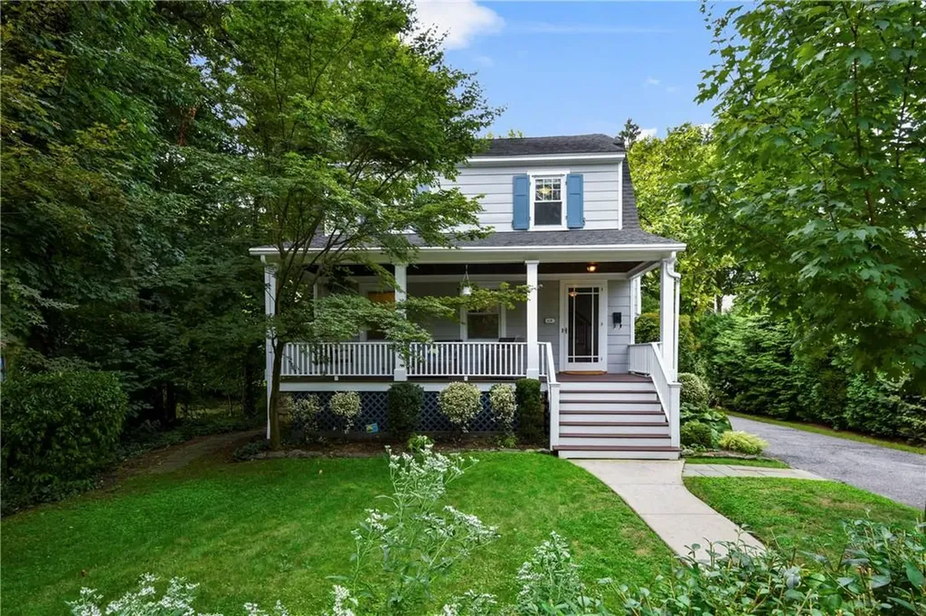 65 W Brookside Drive Larchmont NY 10538