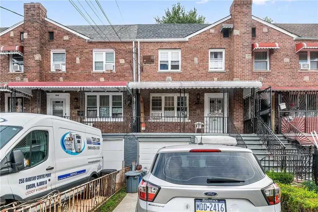 1134 E 214th Street Bronx NY 10469