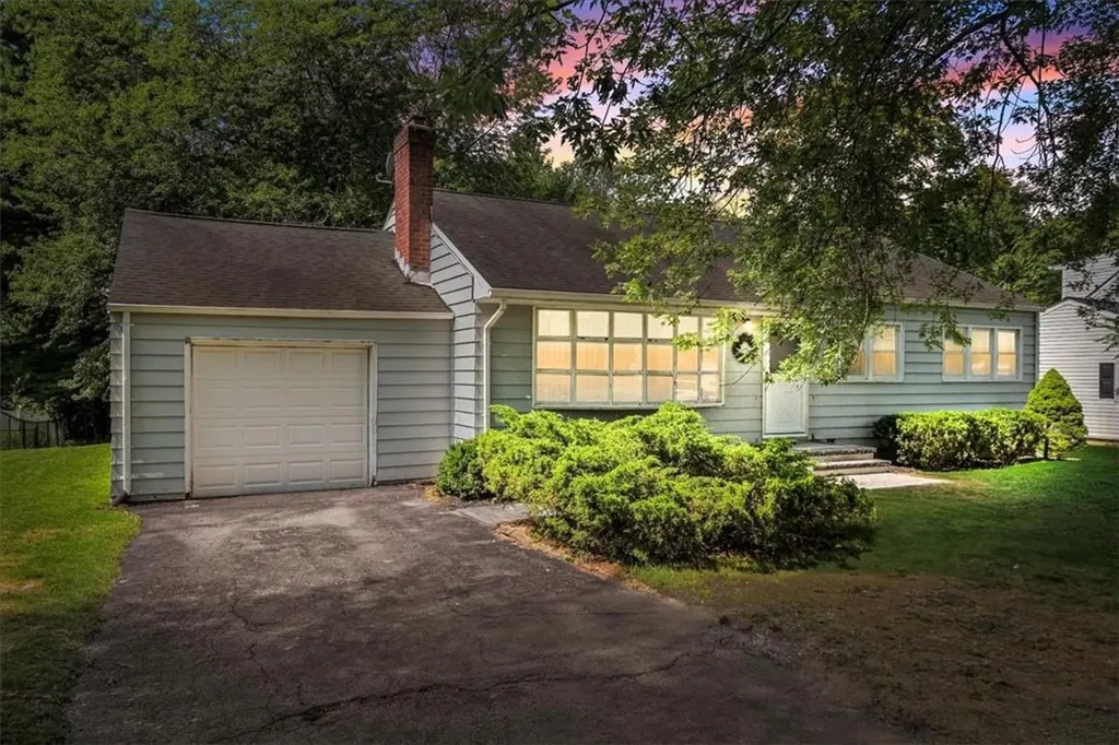 41 Winnie Lane Poughkeepsie NY 12603