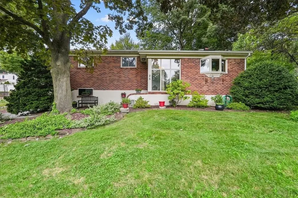 25 Silver Birch Lane Pearl River NY 10965