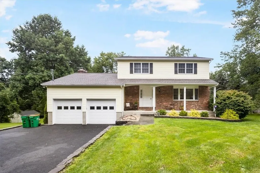 27 Dogwood Road Hopewell Junction NY 12533