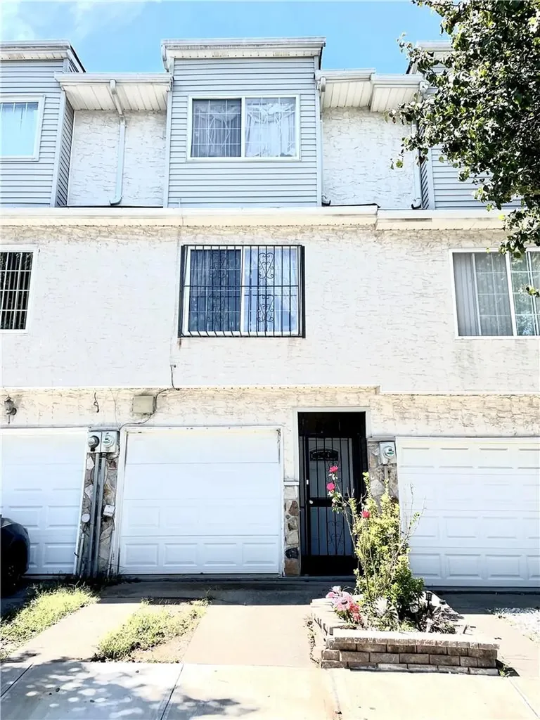 89 Circle Loop Staten Island NY 10304