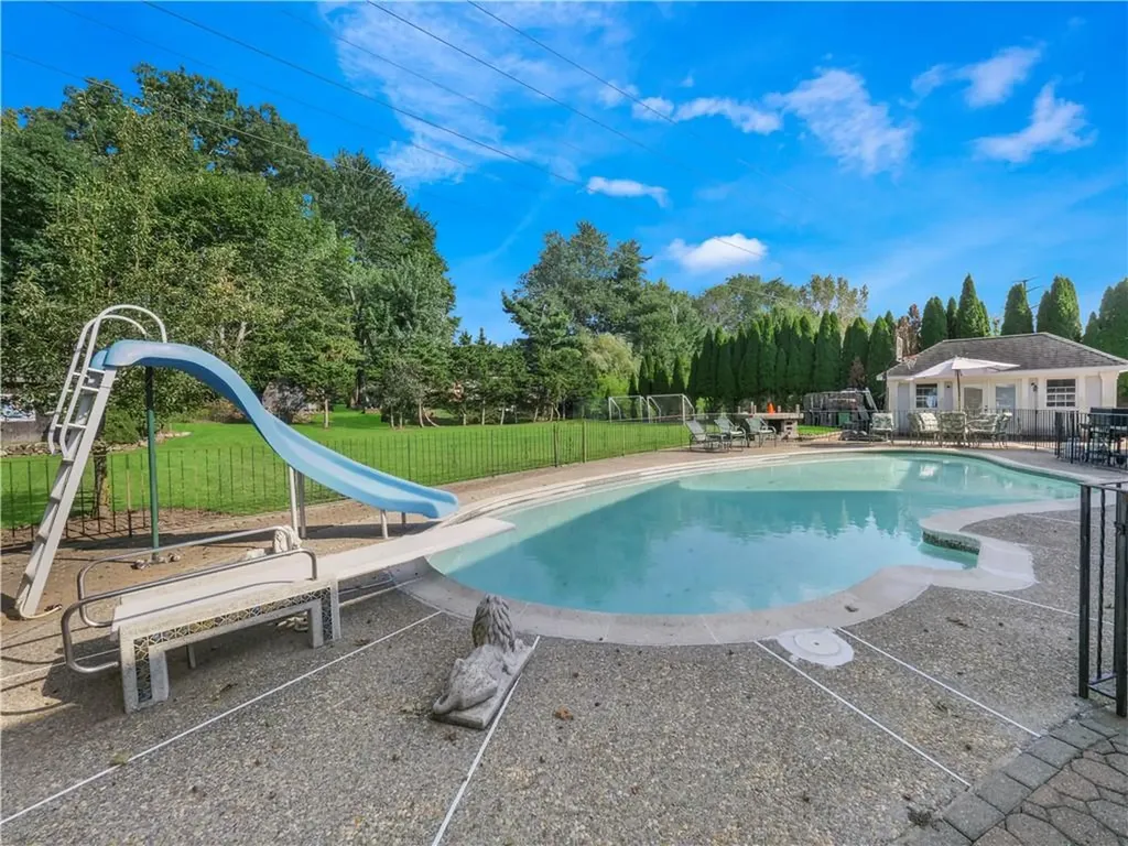 40 S Constitution Drive Tappan NY 10983