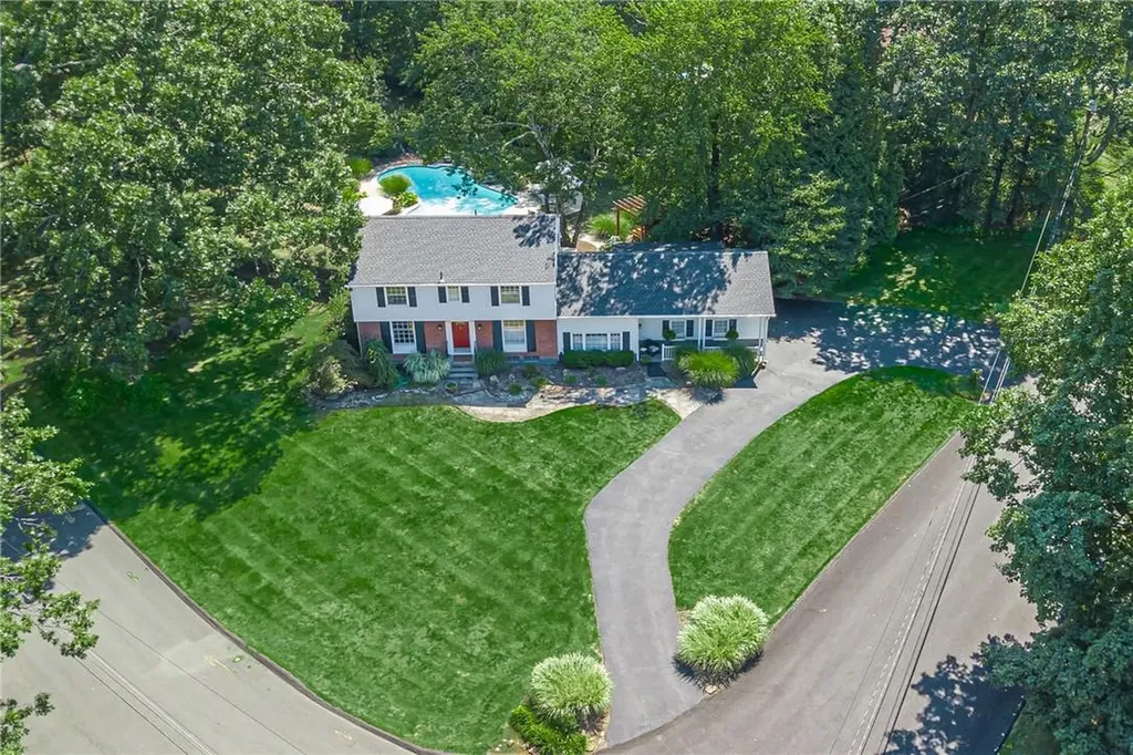 1 Bruce Court Suffern NY 10901