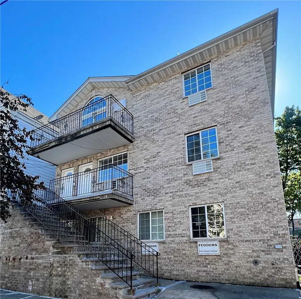 856 Van Nest Avenue Bronx NY 10462