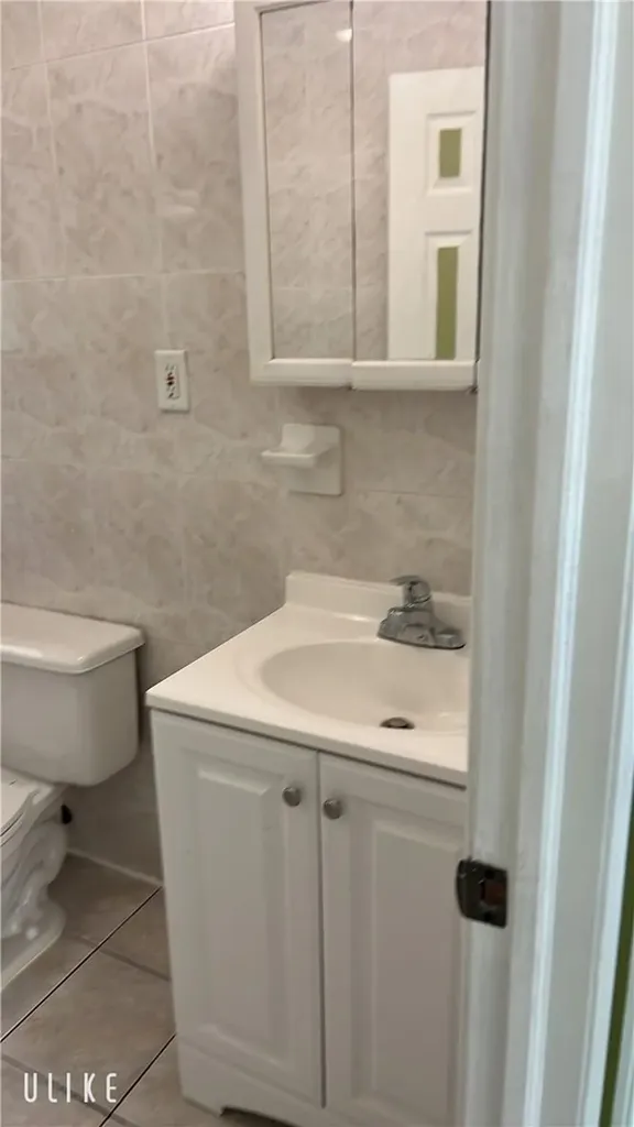 856 Van Nest Avenue Bronx NY 10462