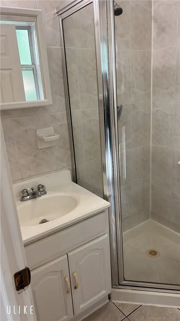 856 Van Nest Avenue Bronx NY 10462