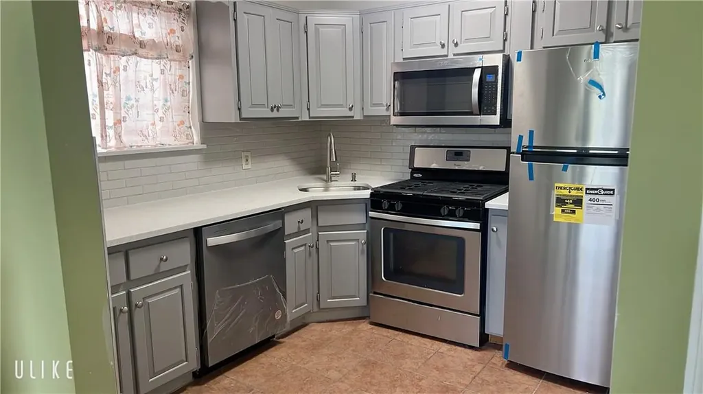 856 Van Nest Avenue Bronx NY 10462
