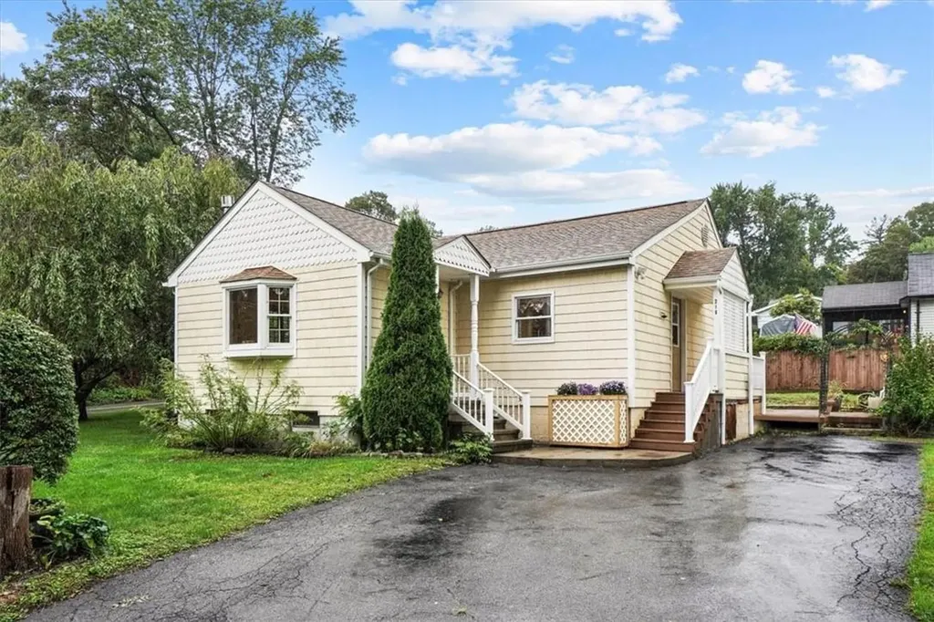 216 N Terry Hill Road Carmel NY 10512