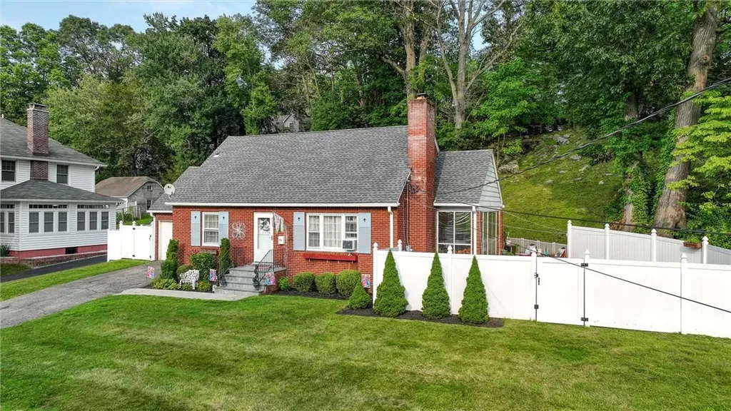 413 Union Avenue Peekskill NY 10566