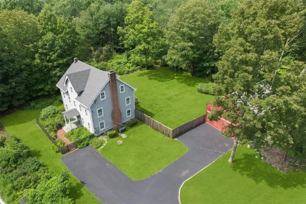 319 Oscawana Lake Road Putnam Valley NY 10579