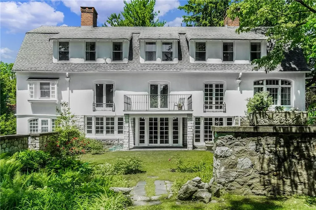 42 Crane Road Scarsdale NY 10583