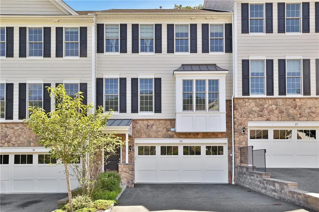 29 Dennis Lane Pleasantville NY 10570