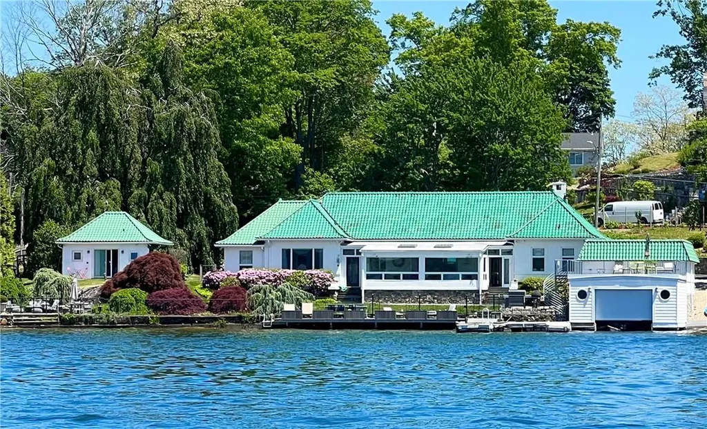 272 E Lake Boulevard Mahopac NY 10541