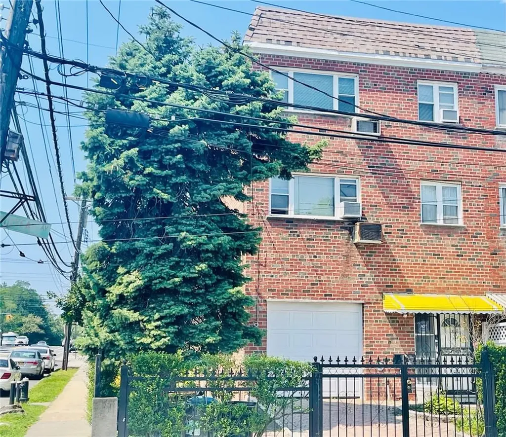 3901 Duryea Avenue Bronx NY 10466