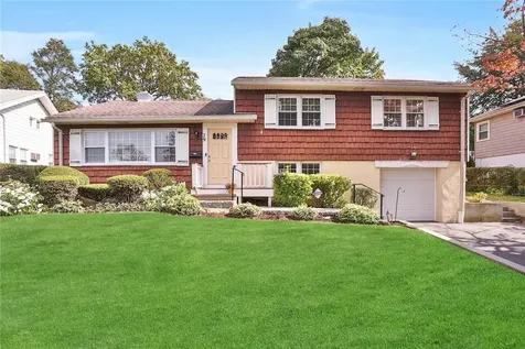 79 Pershing Avenue New Rochelle NY 10801