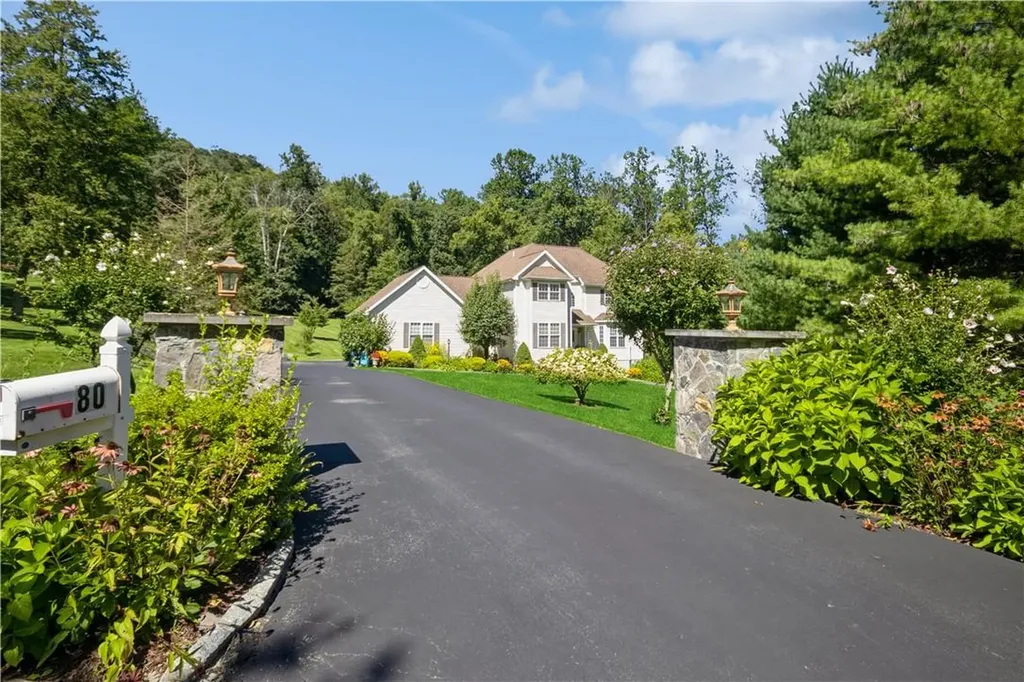 80 Pennebrook Lane Carmel NY 10512