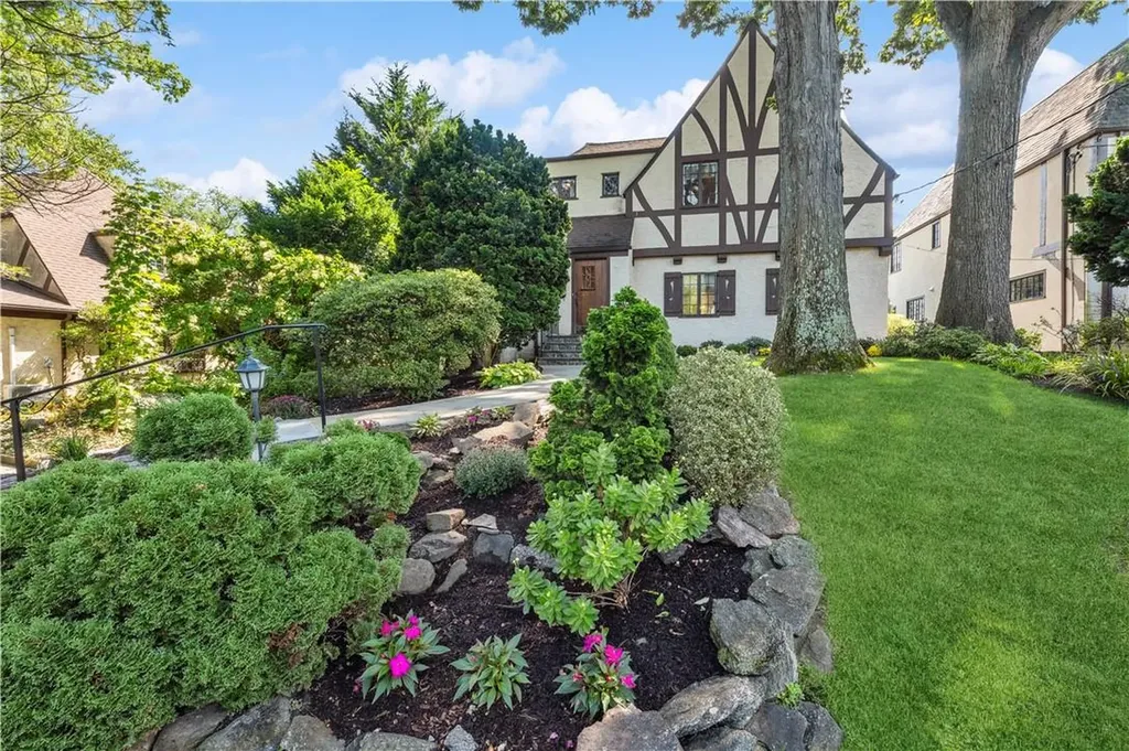 84 Lookout Circle Larchmont NY 10538