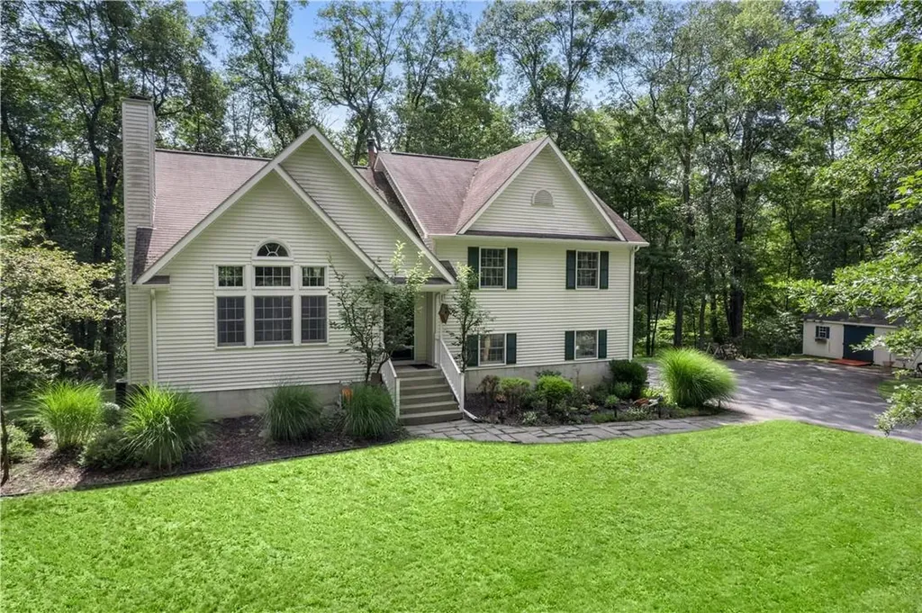 264 Lauer Road Poughkeepsie NY 12603