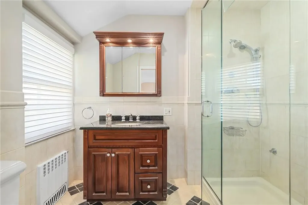 30 Colonial Road Bronxville NY 10708