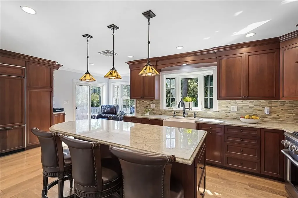 30 Colonial Road Bronxville NY 10708