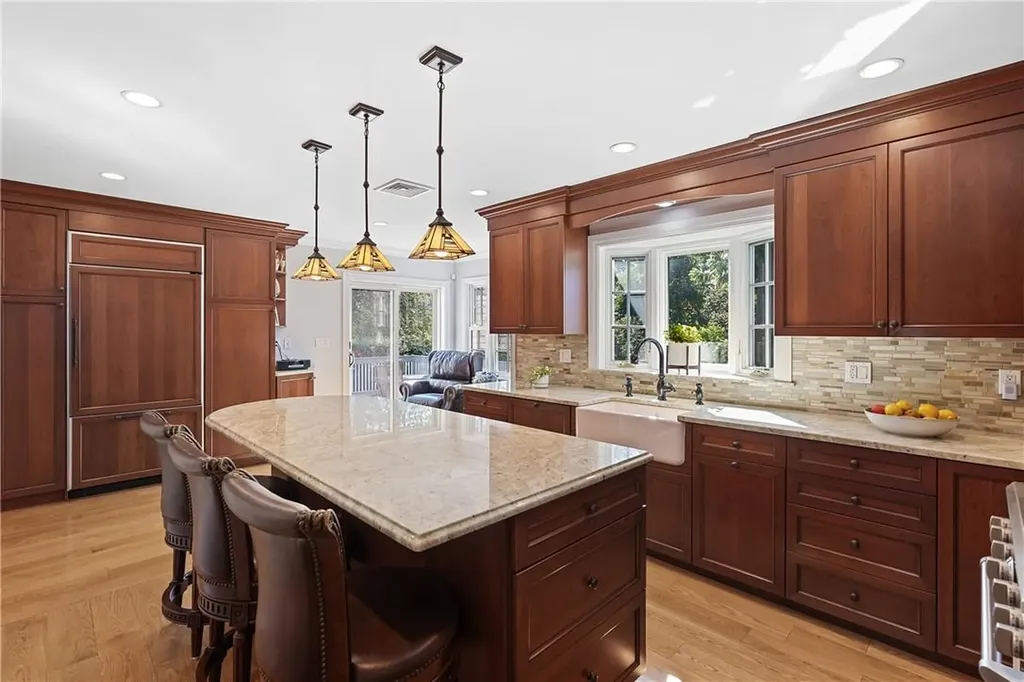 30 Colonial Road Bronxville NY 10708