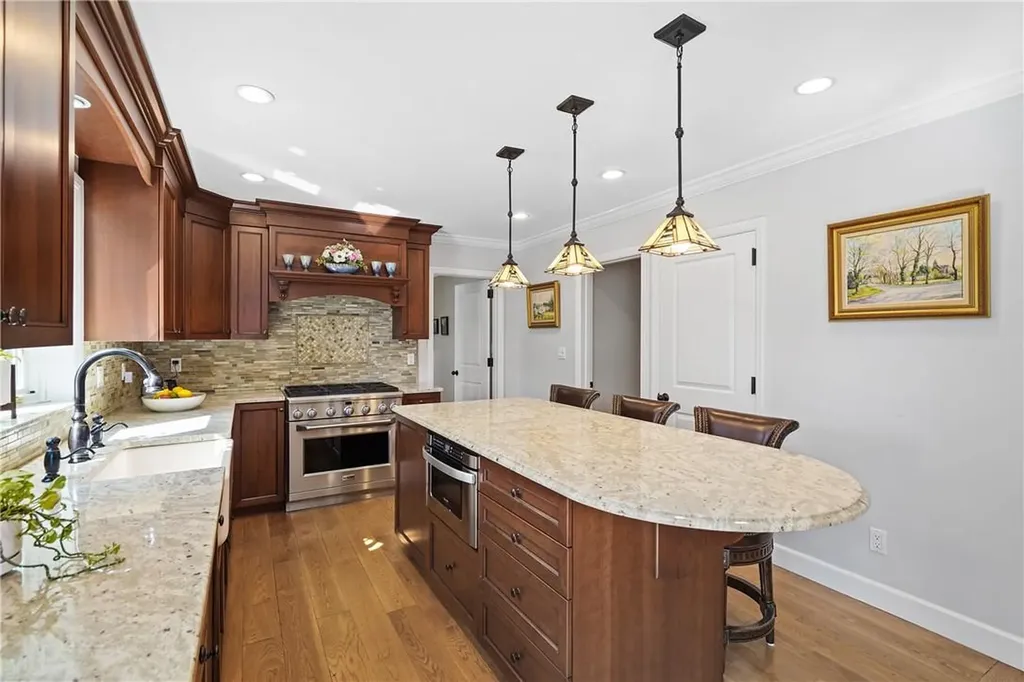 30 Colonial Road Bronxville NY 10708