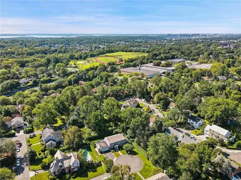 30 Colonial Road Bronxville NY 10708