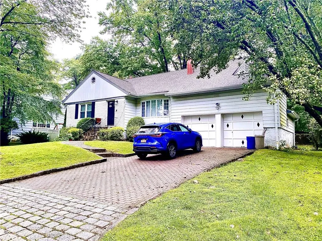 20 Robert Drive New Rochelle NY 10804