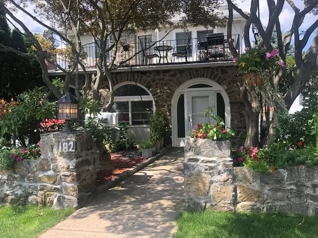 182 Grant Avenue White Plains NY 10604